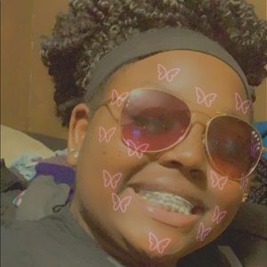 Meet your Posher, Nikaia